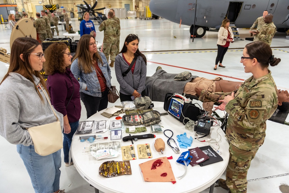 182nd Airlift Wing hosts Center of Influence with Illinois educators