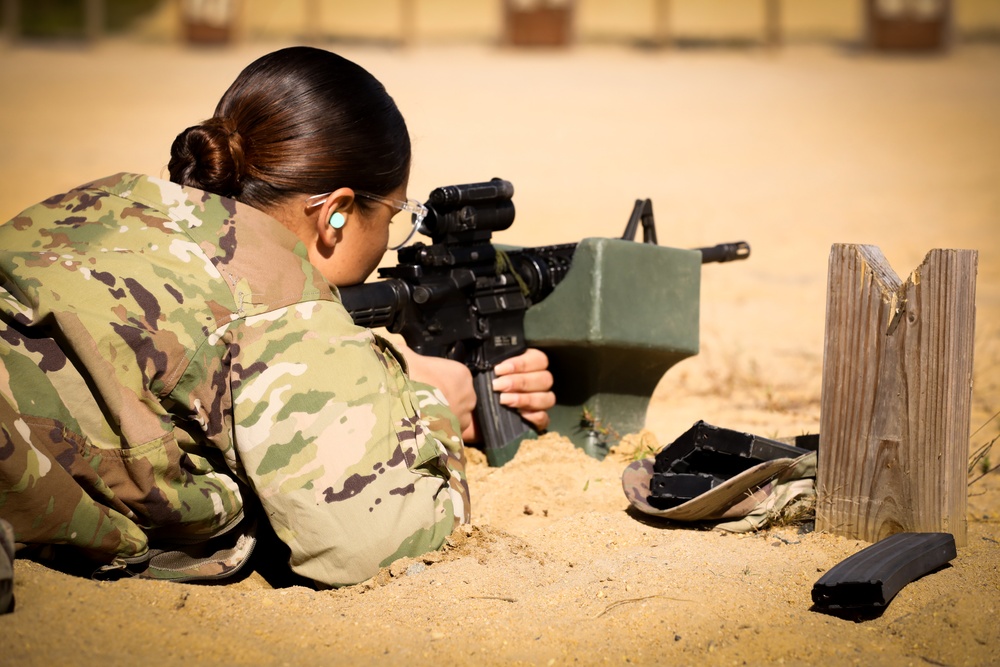 Able Co. Recruiting and Retention Qualifies their weapons