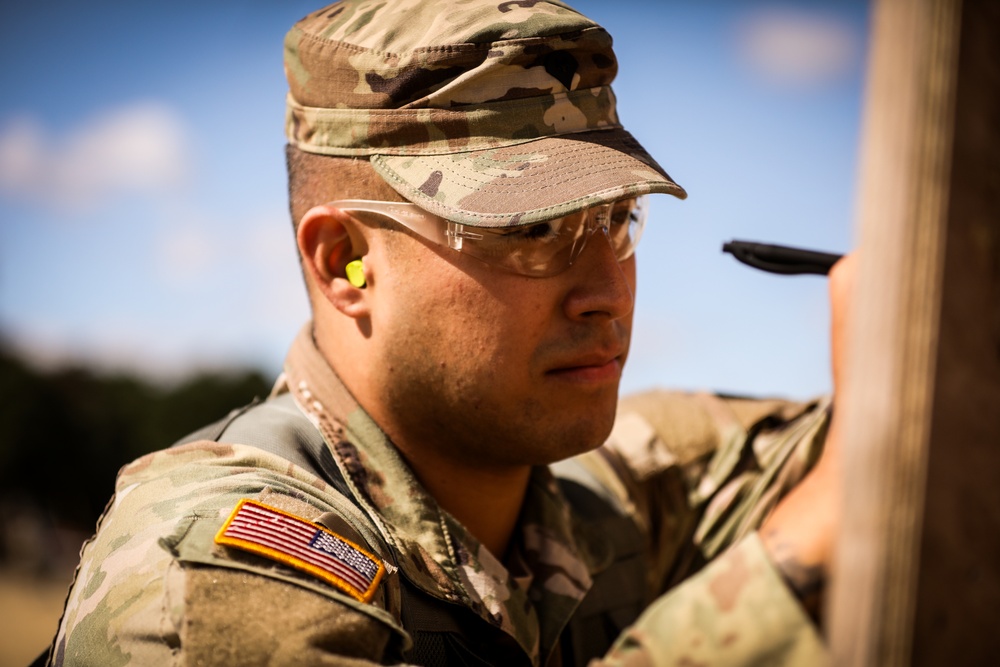 Able Co. Recruiting and Retention Qualifies their weapons