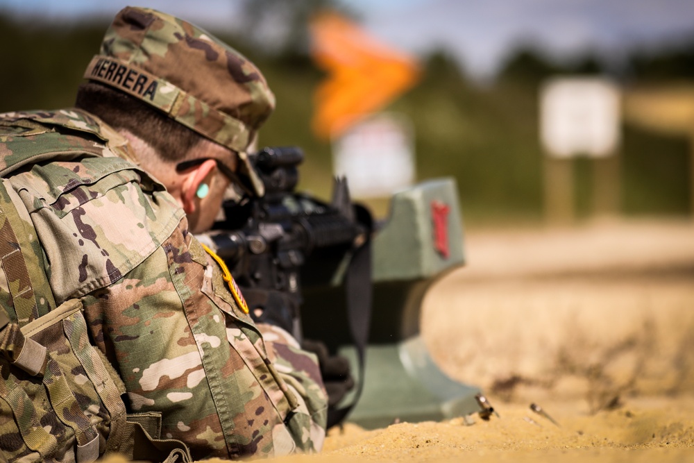 Able Co. Recruiting and Retention Qualifies their weapons