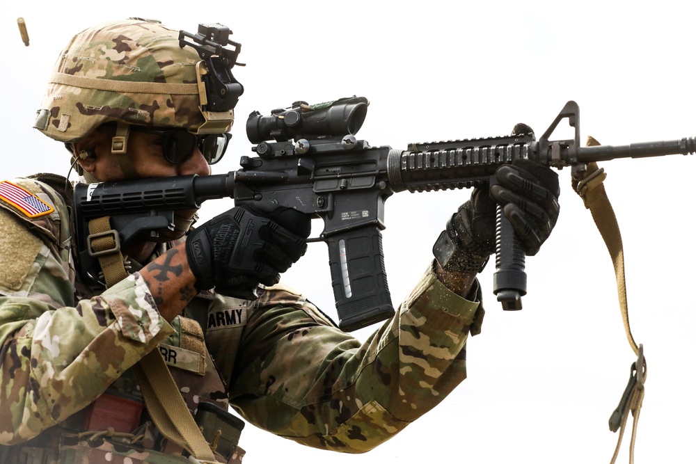 Able Co. Recruiting and Retention Qualifies their weapons