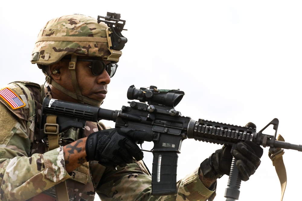 Able Co. Recruiting and Retention Qualifies their weapons