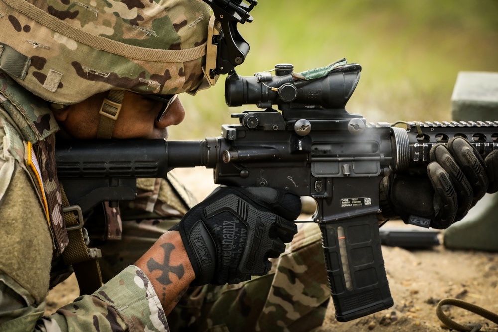 Able Co. Recruiting and Retention Qualifies their weapons