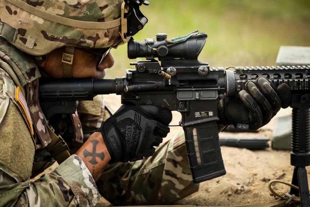 Able Co. Recruiting and Retention Qualifies their weapons