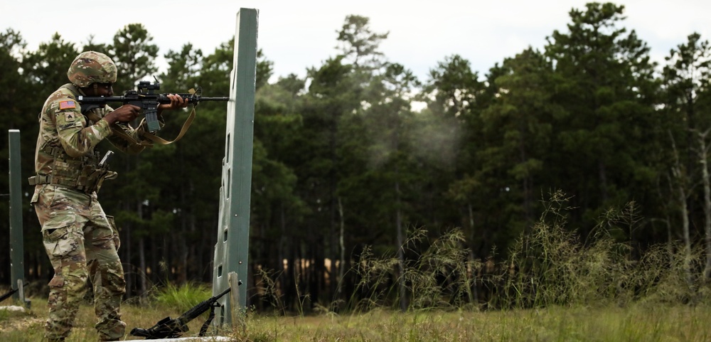 Able Co. Recruiting and Retention Qualifies their weapons