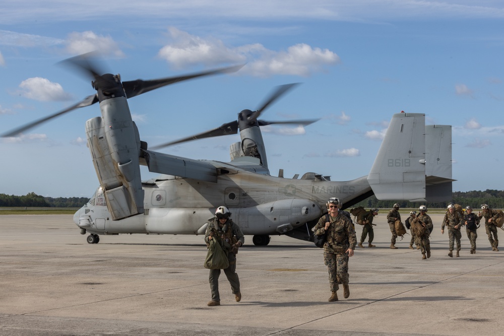 VMM-261 transport MCAS Beaufort Marines