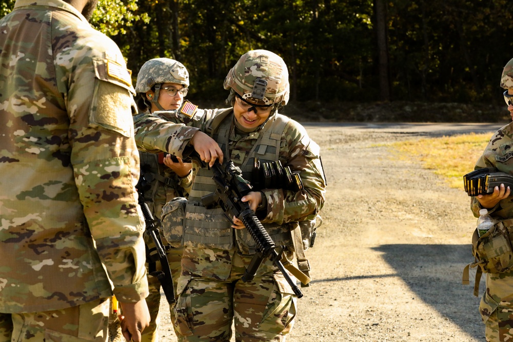 Able Co. Recruiting and Retention Qualifies their weapons