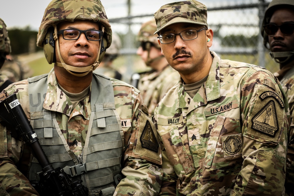 Able Co. Recruiting and Retention Qualifies their weapons
