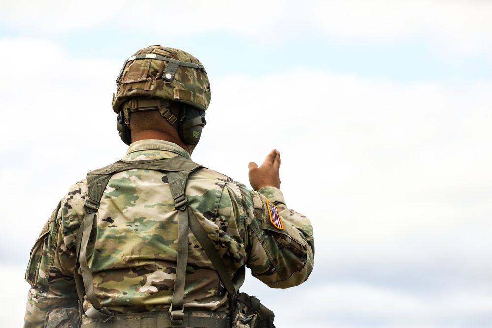 Able Co. Recruiting and Retention Qualifies their weapons