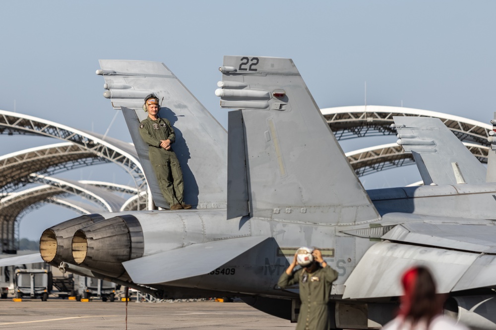 VMFA-115 returns from UDP