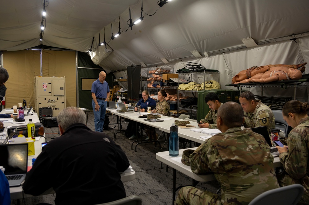 U.S. Army Materiel Command and 44th Medical Brigade get hands-on training with the Expeditionary Deployable Oxygen Concentration System (EDOCS) at USAMMDA