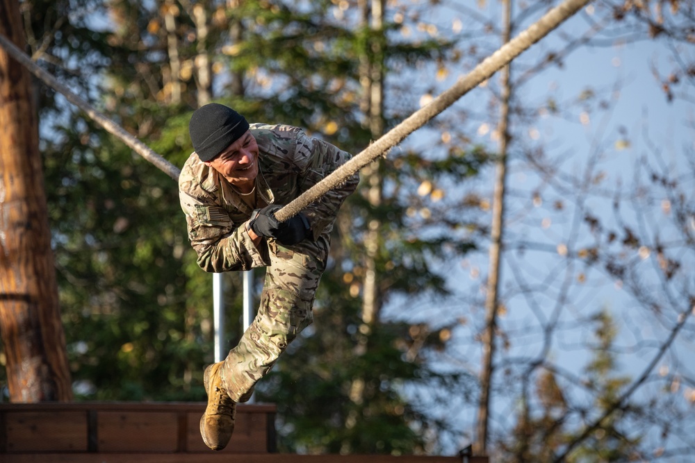 95th CBRN competes in obstacle course