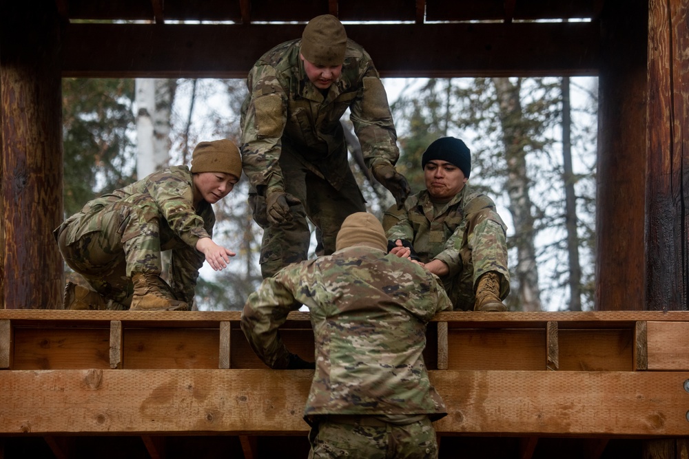 95th CBRN competes in obstacle course