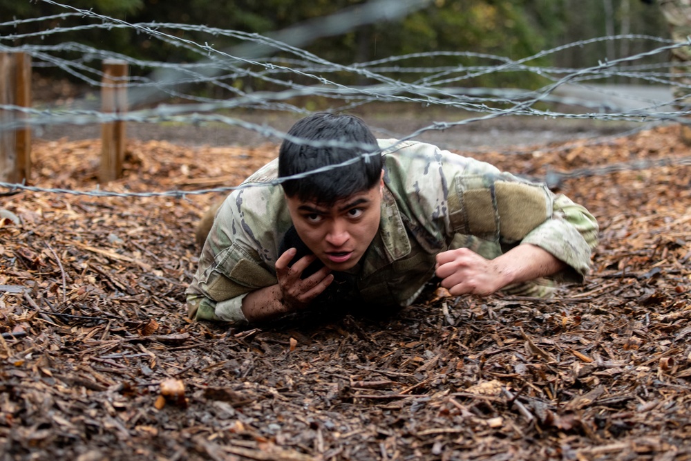 95th CBRN competes in obstacle course