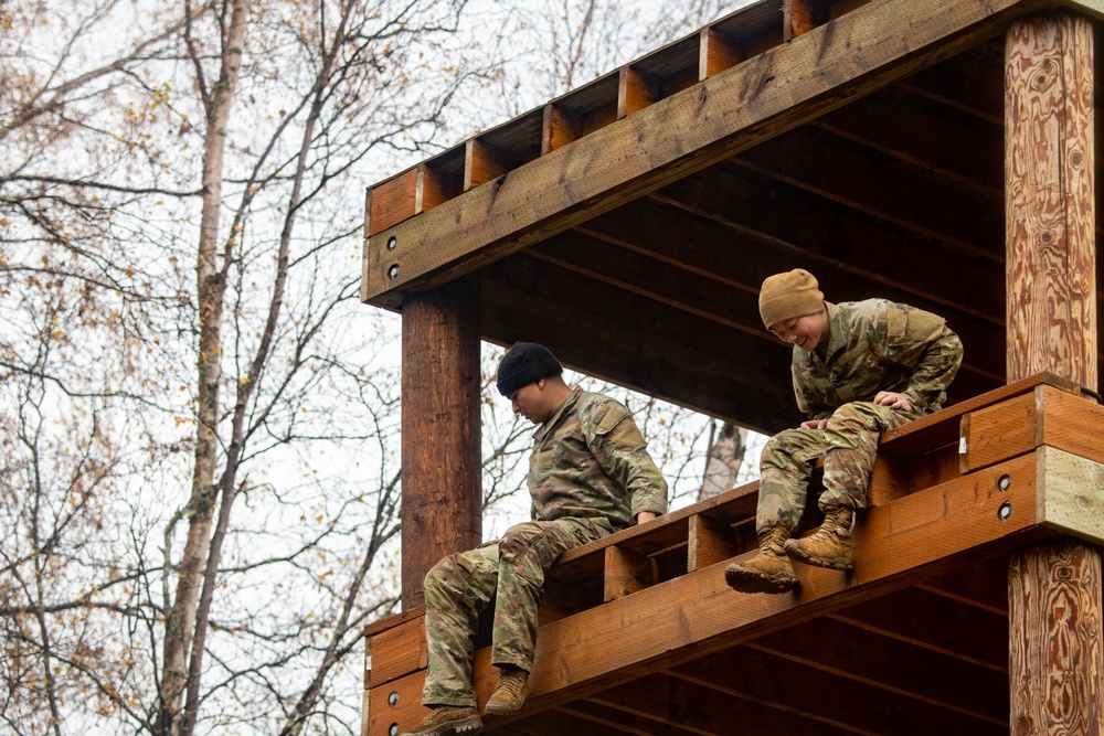 95th CBRN competes in obstacle course