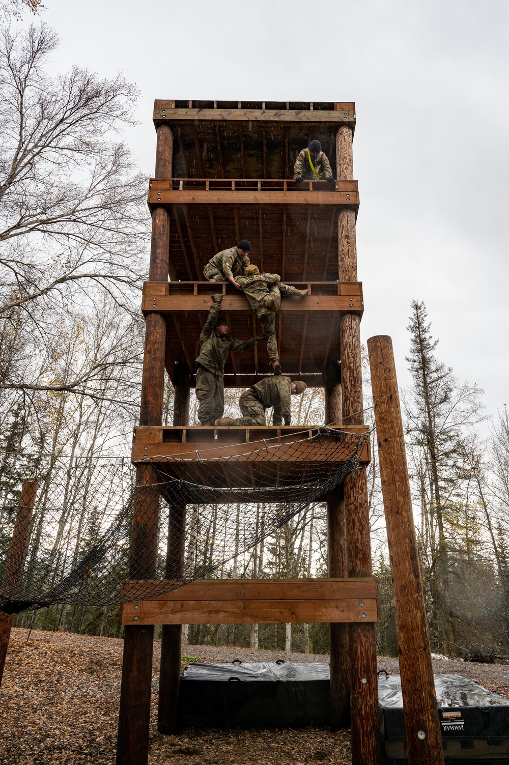 95th CBRN competes in obstacle course