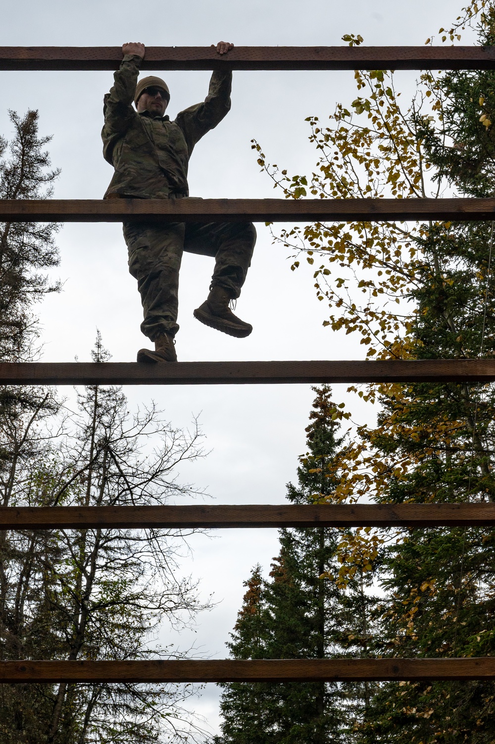 95th CBRN competes in obstacle course