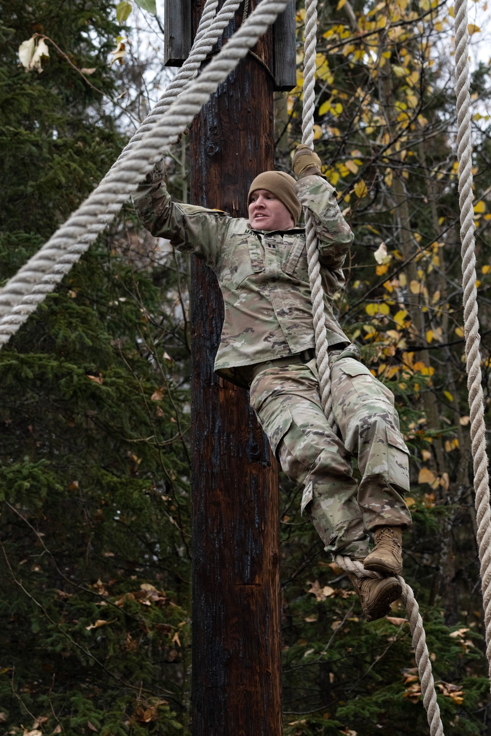 95th Chemical Company Soldiers tackle the obstacle course at JBER