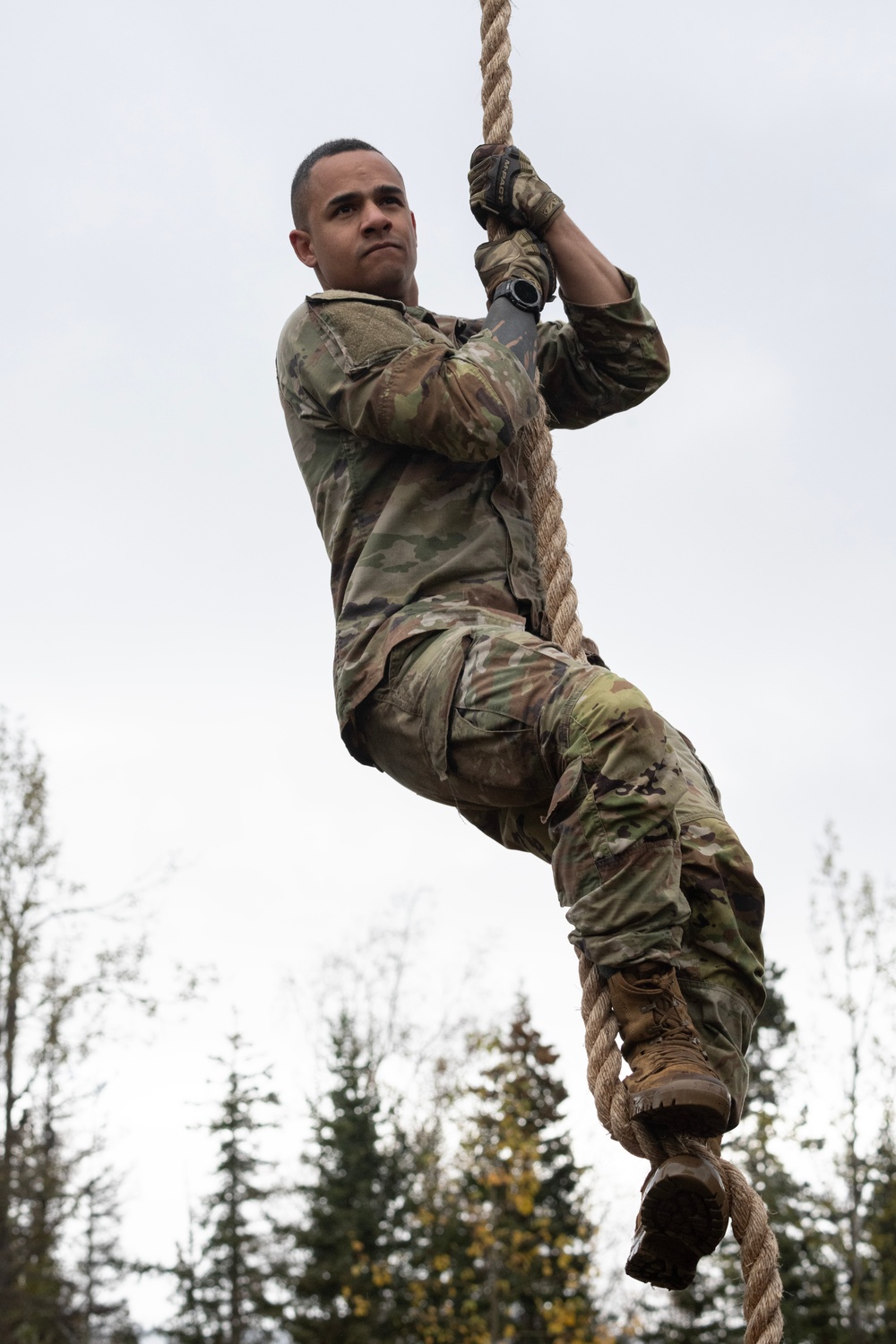 95th Chemical Company Soldiers tackle the obstacle course at JBER