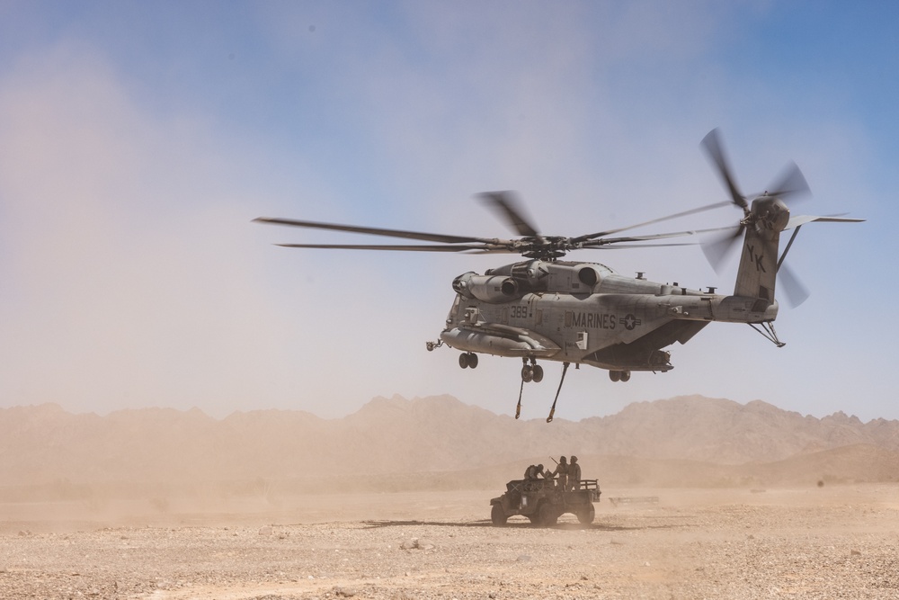 U.S. Marines attached to 8th Engineer Support Battalion Conduct Helicopter Support Team Operations