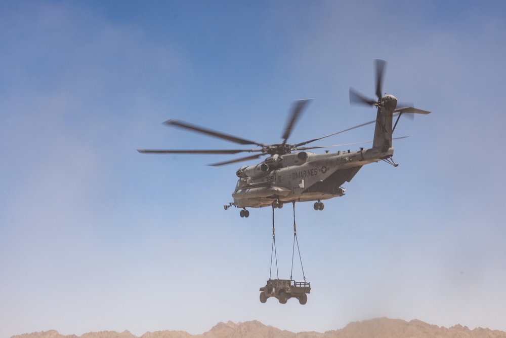 U.S. Marines attached to 8th Engineer Support Battalion Conduct Helicopter Support Team Operations