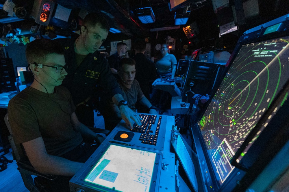 USS BATAAN'S AIR-TRAFFIC CONTROLLERS