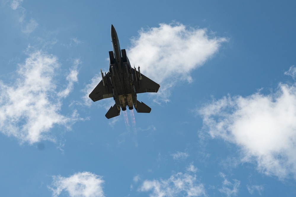 Strike Eagles take off from Seymour Johnson AFB