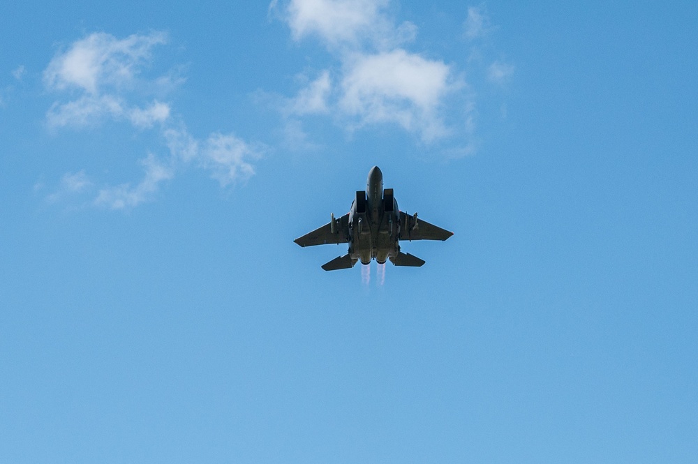 Strike Eagles take off from Seymour Johnson AFB