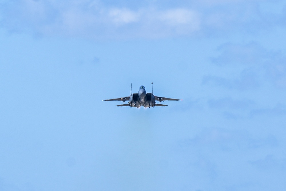 Strike Eagles take off from Seymour Johnson AFB