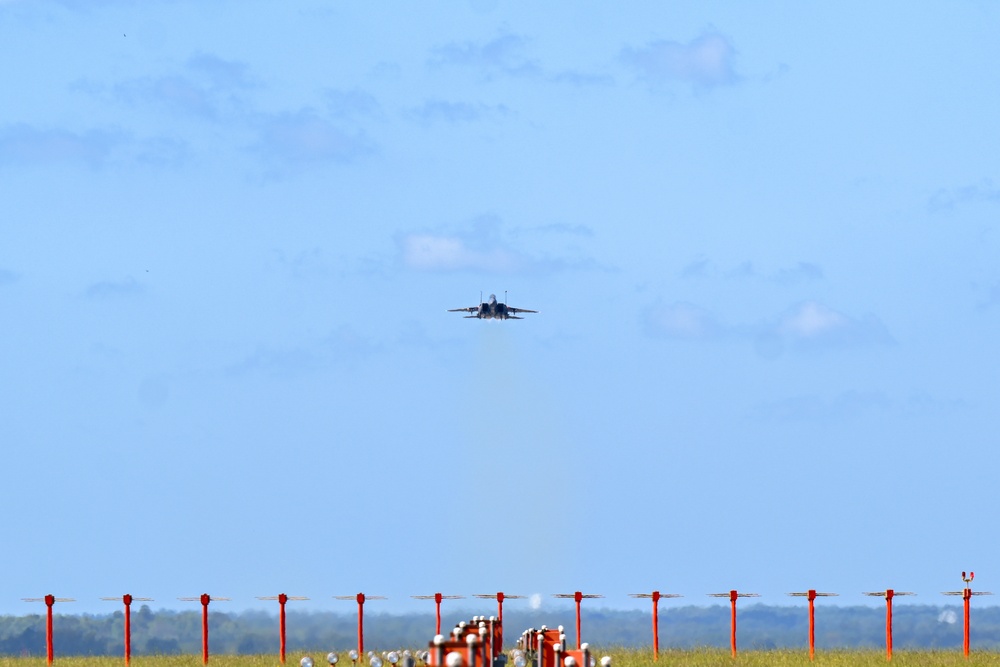 Strike Eagles take off from Seymour Johnson AFB