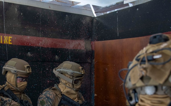 HWW Close Quarters Battle