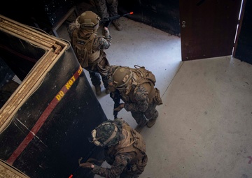 HWW Close Quarters Battle