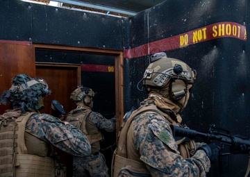 HWW Close Quarters Battle