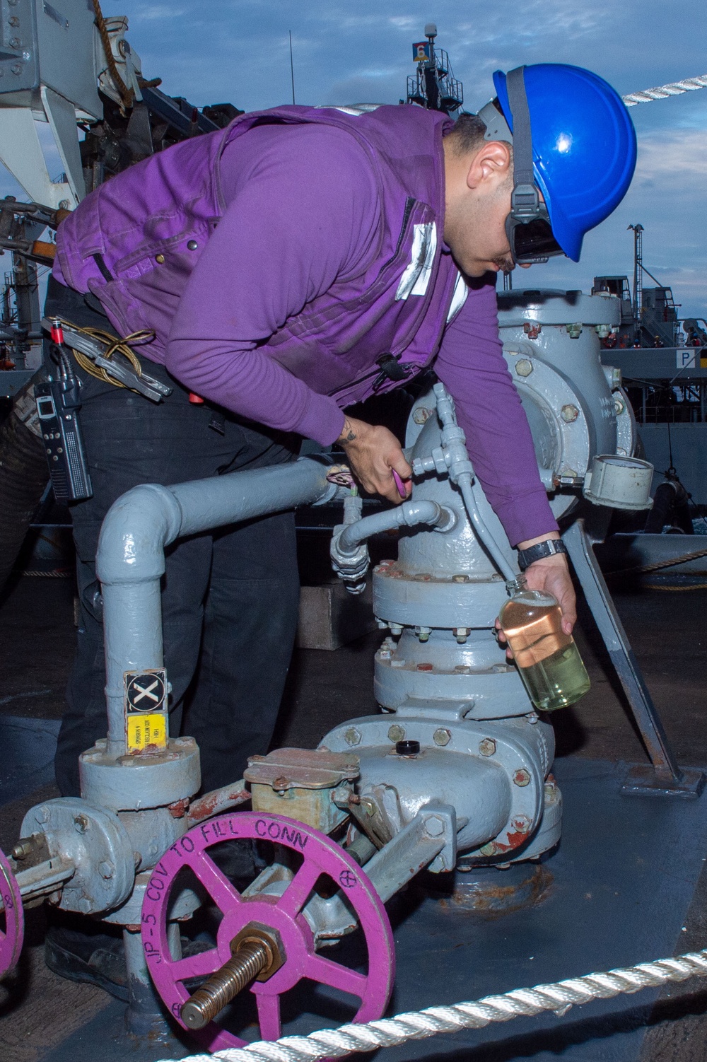 USS Ronald Reagan (CVN 76) conducts fueling-at-sea with USNS Rappahannock (T-AO 204)