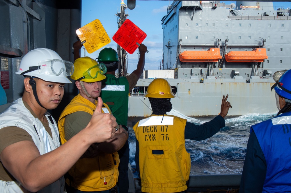 USS Ronald Reagan (CVN 76) conducts fueling-at-sea with USNS Rappahannock (T-AO 204)