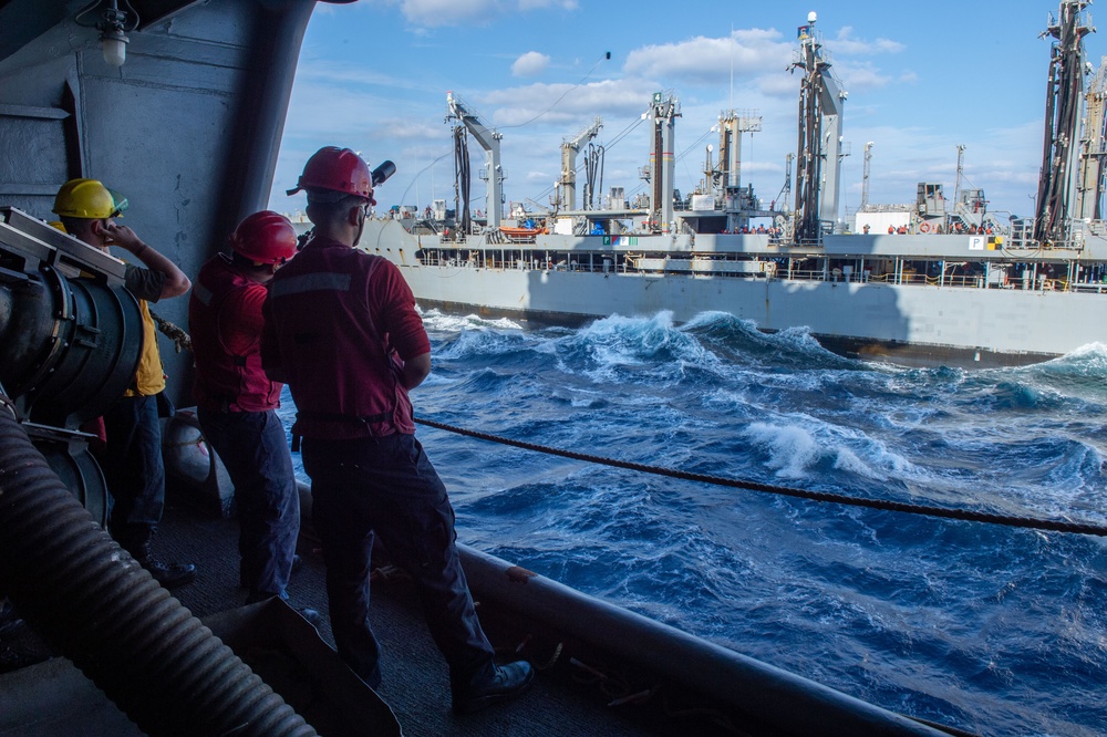 USS Ronald Reagan (CVN 76) conducts fueling-at-sea with USNS Rappahannock (T-AO 204)