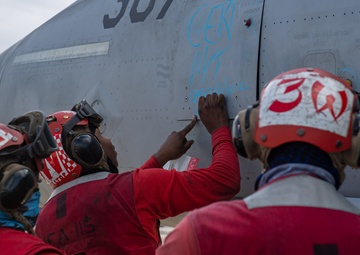 USS Ronald Reagan (CVN 76) conducts routine flight operations