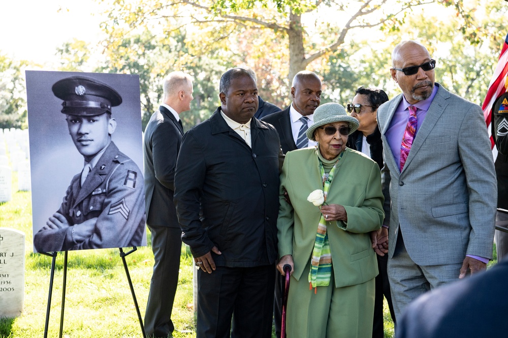 A Posthumous Badge and Medal Presentation Ceremony is Held for U.S. Army Staff Sgt. Waverly Woodson Jr. in Section 69