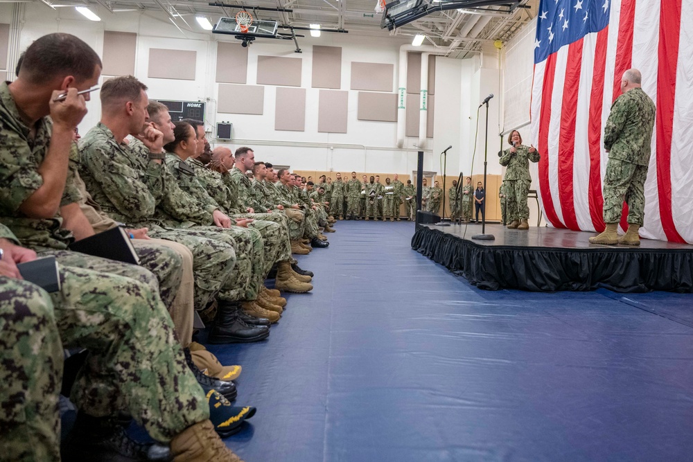 VCNO and MCPON Visit Florida Navy Installations