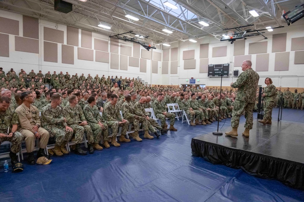 VCNO and MCPON Visit Florida Navy Installations