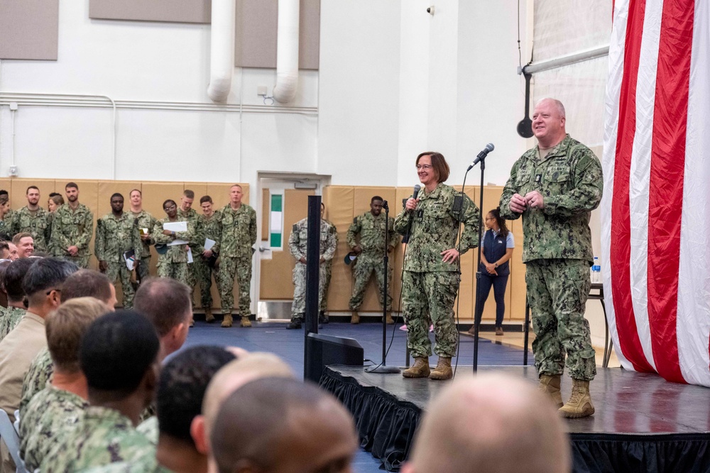 VCNO and MCPON Visit Florida Navy Installations