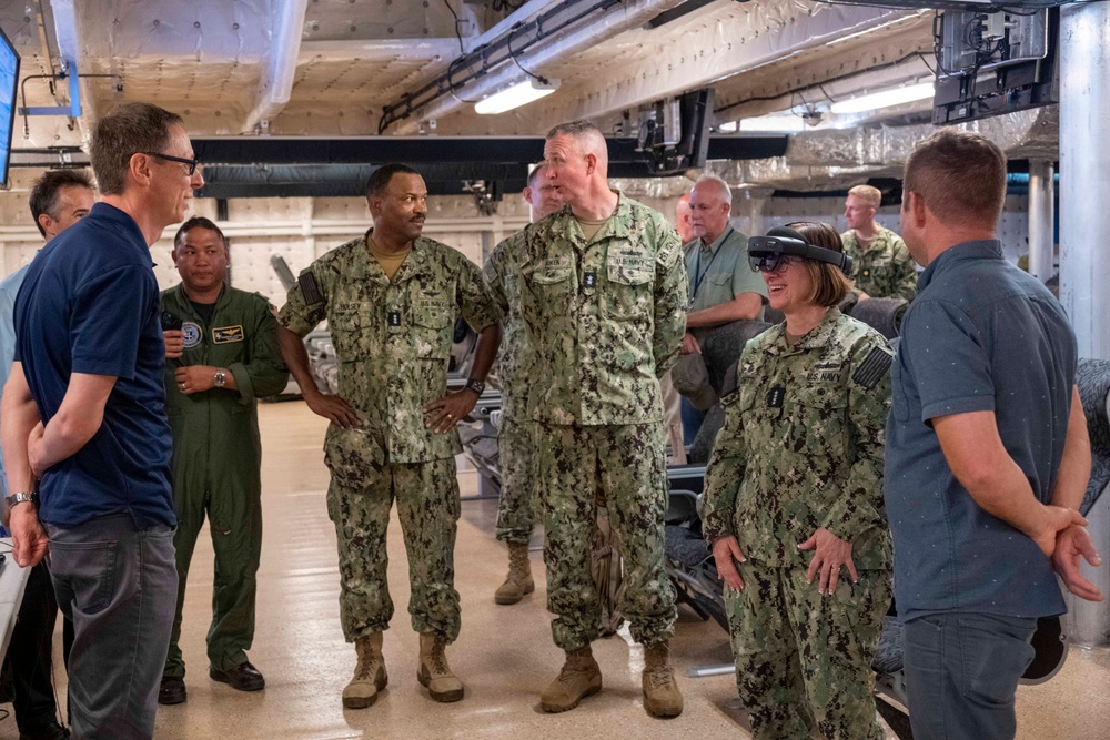 VCNO and MCPON Visit Florida Navy Installations