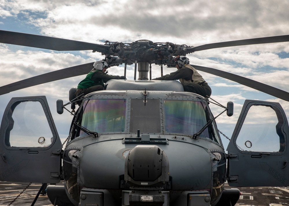 Sailors Conduct Flight Operations Aboard USS John Finn (DDG 113), Oct. 2