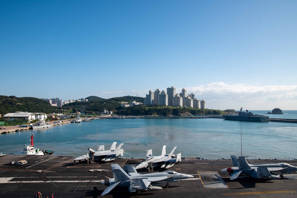 USS Ronald Reagan (CVN 76) arrives in Busan, Republic of Korea for scheduled port visit