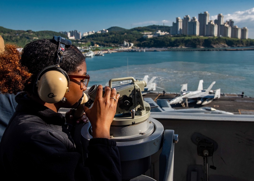 USS Ronald Reagan (CVN 76) arrives in Busan, Republic of Korea for scheduled port visit