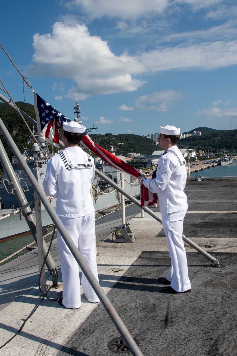 DVIDS - Images - USS Ronald Reagan (CVN 76) arrives in Busan, Republic ...