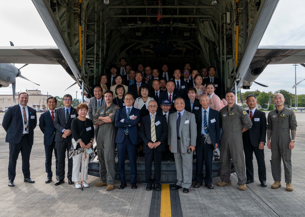Japan-American AF Goodwill Association visits Yokota