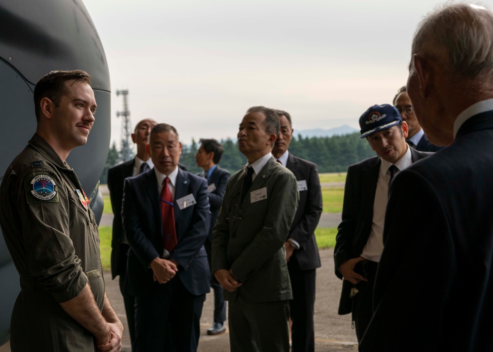 Japan-American AF Goodwill Association visits Yokota