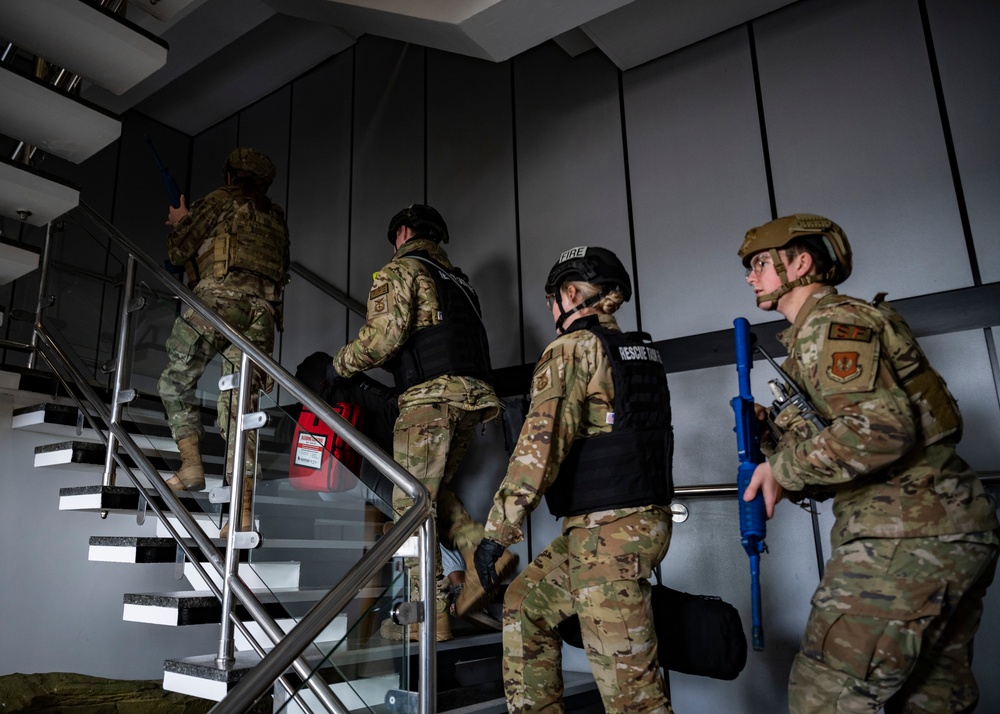 Run, Hide, Fight: 100 SFS, 100 CES active shooter exercise
