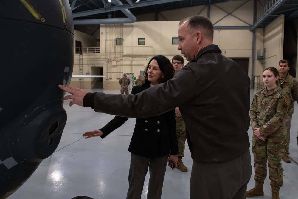 Lt. Gov. of North Dakota visits Grand Forks AFB